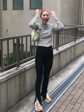 「TOFF&LOADSTONE（トフアンドロードストーン）のアイテム（ハンドバッグ）」を使った、ヤマサキ サオリさん（レディース・169cm）の秋コーディネート