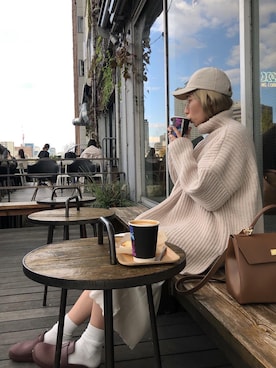 「H&M（エイチ・アンド・エム）のアイテム（キャップ）」を使った、ヤマサキ サオリさん（レディース・169cm）の秋コーディネート