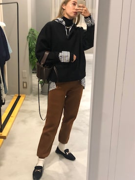 「machatt（マチャット）のアイテム（パンツ）」を使った、ヤマサキ サオリさん（レディース・169cm）の秋コーディネート