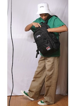 「BEN DAVIS（ベンデイビス）のアイテム（バッグ）」を使った、BENCH AT THE GREENEさん（メンズ・175cm）の春コーディネート