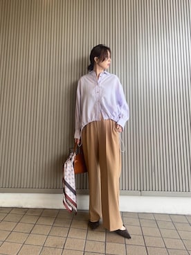 「アイテム（バンダナ/スカーフ、ブラウン系）」を使った、nambaさん（レディース・160cm）の秋コーディネート