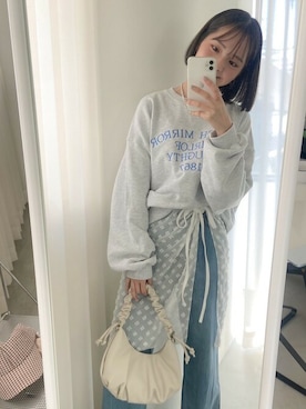 「ブルーコーデ」｜「アイテム（スウェット）」を使った、flowerさん（レディース・160cm）の春コーディネート