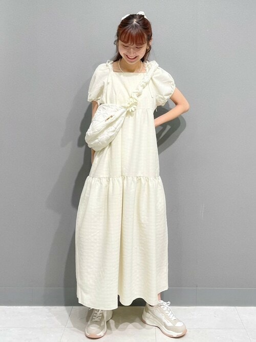 BELLA シュシュ　ホワイト　large CFC84AA7-9EF7-4D40-9936-