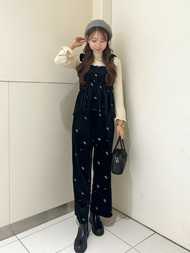 「刺繍」｜「アイテム（ハンチング/ベレー帽）」を使った、flowerさん（レディース・166cm）の秋コーディネート