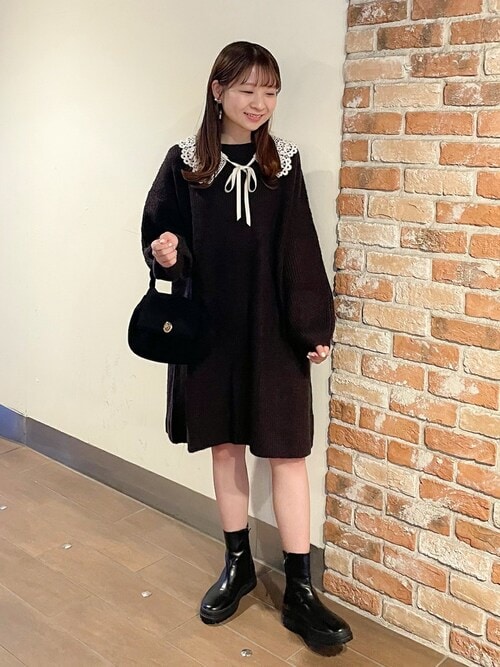 新品タグ付き　ビンテージ風　別珍　手染め　お洒落　花刺繍　コールテン　パンツ ダークネイビーカラーにワインレッドスパンコール刺繍を