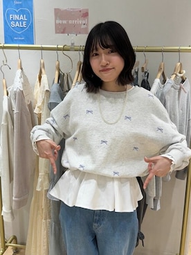 「刺繍」｜「アイテム（スウェット）」を使った、flowerさん（レディース・158cm）の冬コーディネート
