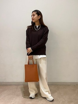 「襟付きトップス」｜「アイテム（アクセサリー）」を使った、カーンさん（レディース・158cm）の冬コーディネート