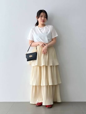 「ティアードスカート」｜「アイテム（バレエシューズ）」を使った、SALOON STAFFさん（レディース・150cm）の春コーディネート