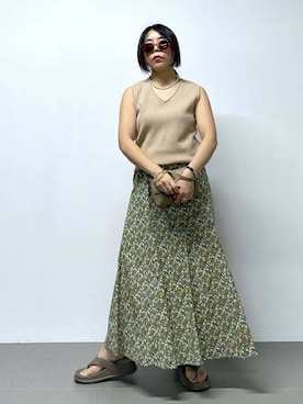 「ノースリーブニット」｜「アイテム（アクセサリー）」を使った、SALOON STAFFさん（レディース・150cm）の夏コーディネート