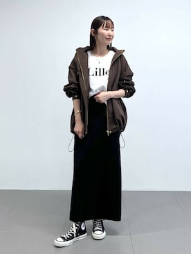 「アイテム（マウンテンパーカー、ブラウン系）」を使った、SALOON STAFFさん（レディース・163cm）の夏コーディネート