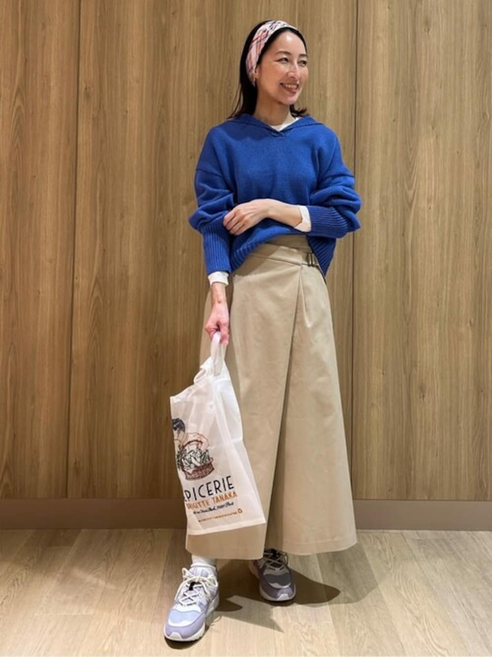 「ニット、カジュアル、シンプル、大人カジュアル、お出かけコーデ、大人コーデ、パンツスタイル、春コーデ、セーラーカラー、スカーチョ」｜「human womanの◆ギマコットンセーラーカラープルオーバー（ニット/セーター、ブルー系）」を使った、ayaさん（レディース・156cm）の春コーディネートの1枚目の写真
