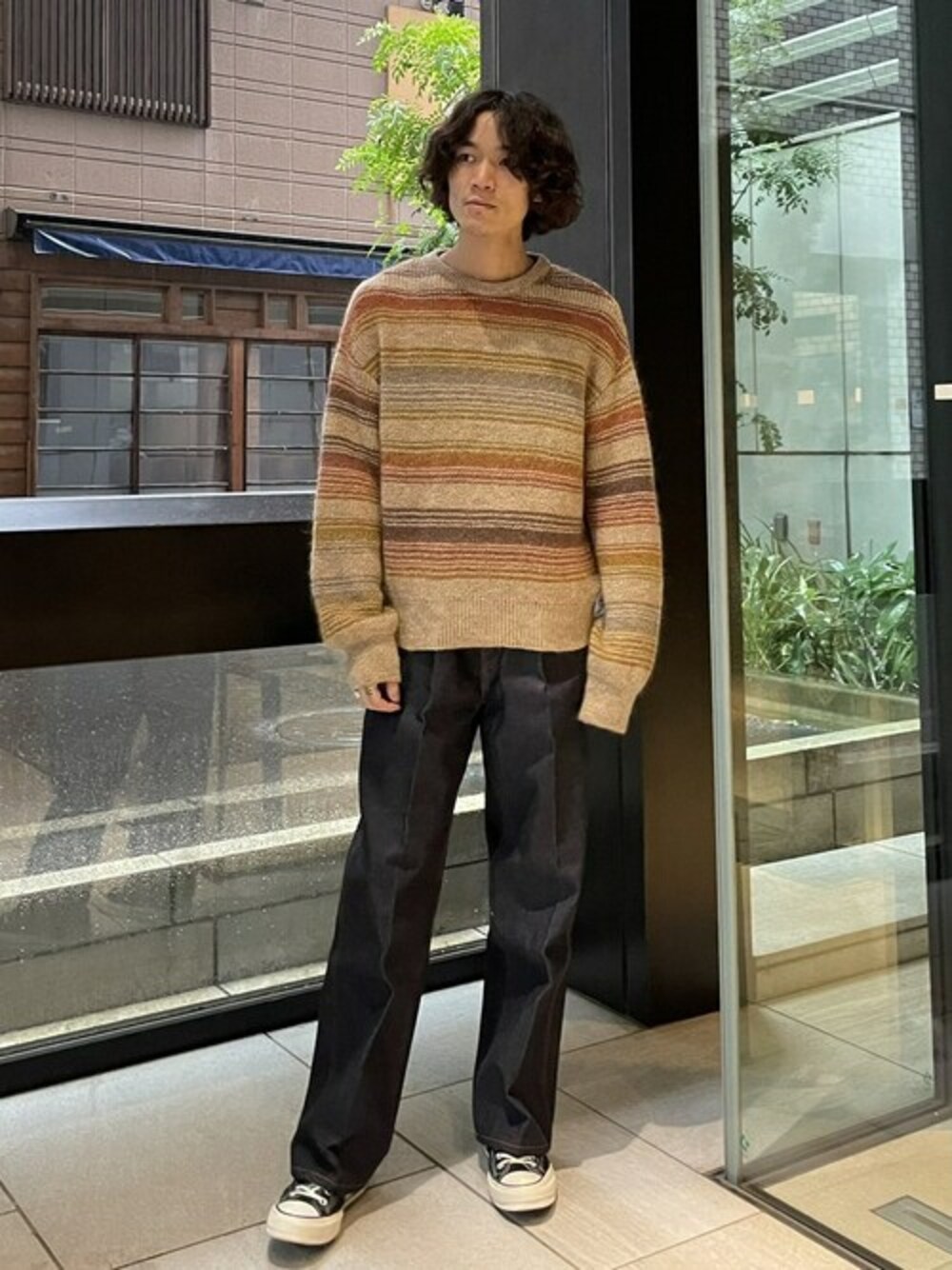 「MUKAIの【MUKAI】MOHAIR BORDER KNIT（ニット/セーター、ブラウン系）」を使った、STUDIOUS MENSさん（メンズ・173cm）の秋コーディネートの1枚目の写真