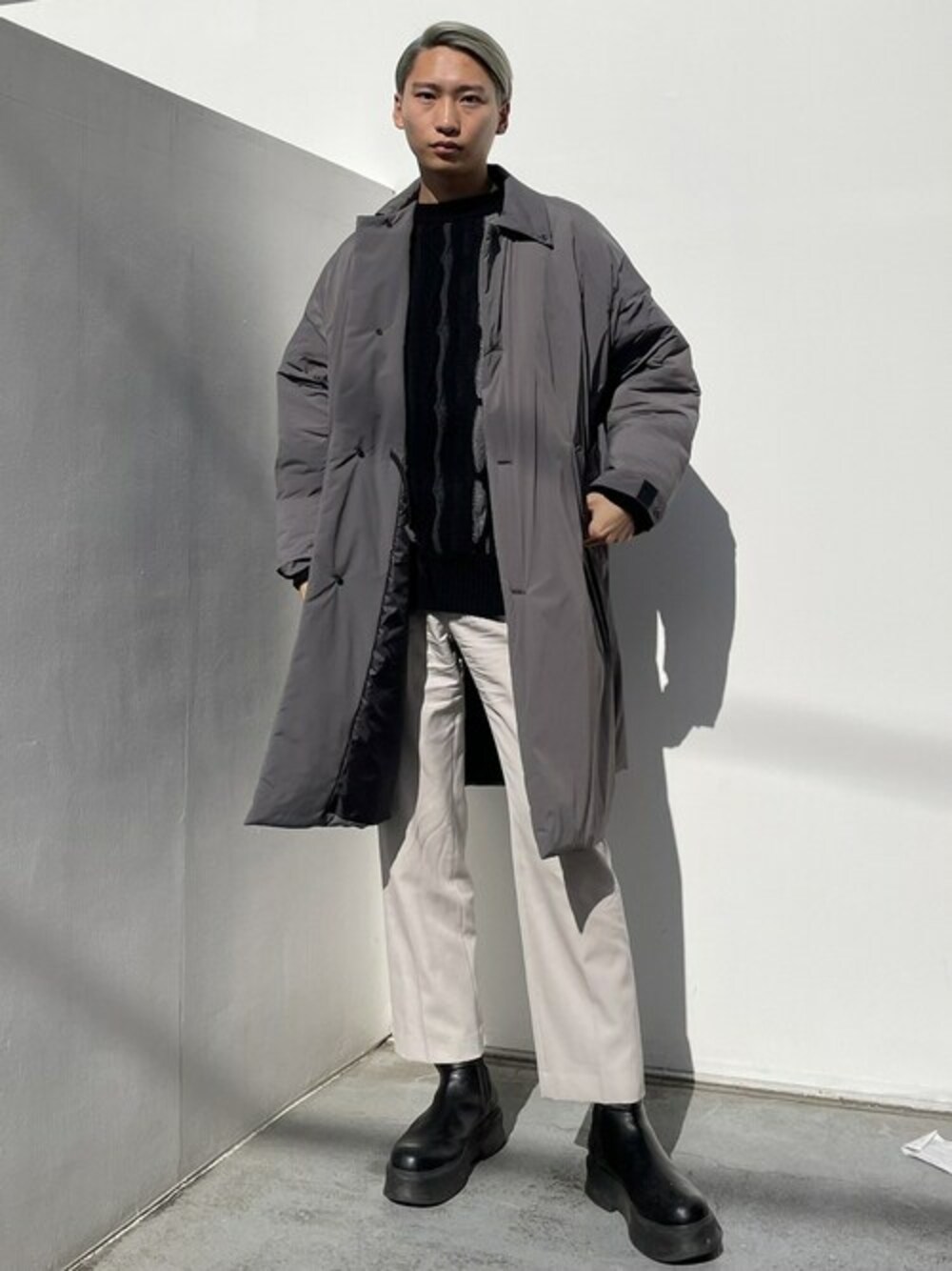 「N.HOOLYWOODのPADDED BAL COLLAR COAT（その他アウター、グレー系）」を使った、STUDIOUS MENSさん（メンズ・181cm）の秋コーディネートの1枚目の写真