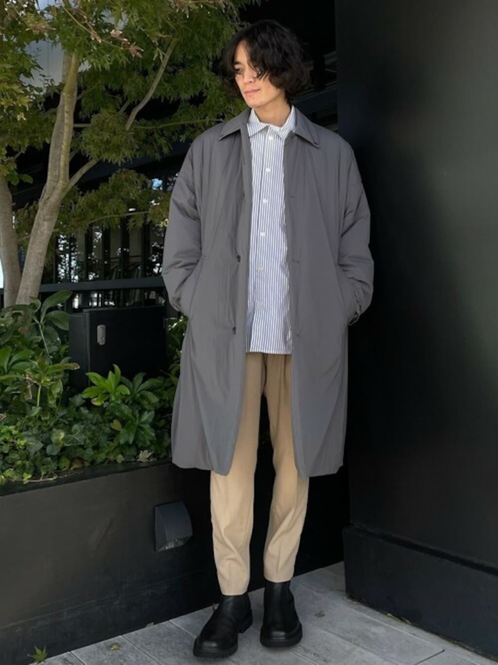 「N.HOOLYWOODのPADDED BAL COLLAR COAT（その他アウター、グレー系）」を使った、STUDIOUS MENSさん（メンズ・173cm）の秋コーディネートの1枚目の写真