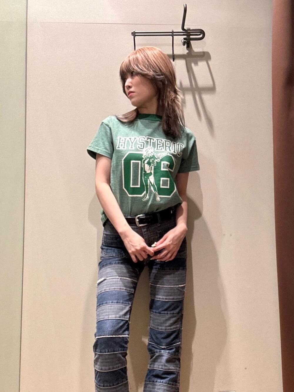 HYSTERIC GLAMOUR（ヒステリックグラマー）の「NUMBER 6 ショート丈T