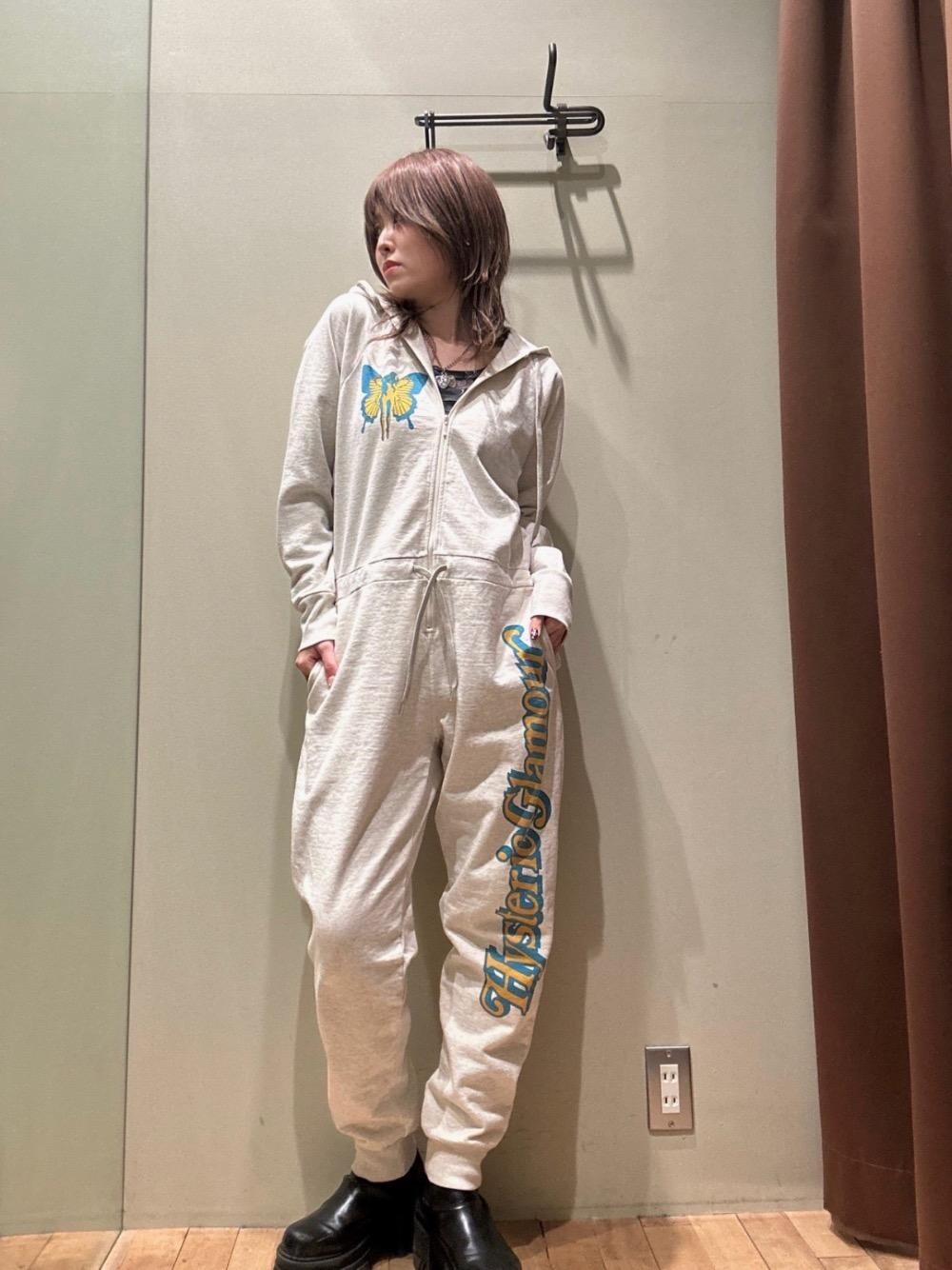 HYSTERIC GLAMOURのオールインワン・サロペット（ベージュ系）を