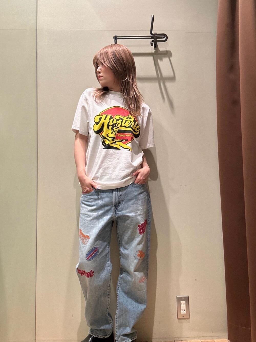 ヒステリックグラマー♡ロゴ刺繍ストレートデニム♡美品 ヒステリックグラマー♡ロゴ刺繍ストレートデニム♡美品
