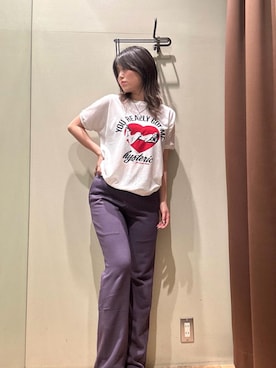 「アイテム（スウェットパンツ、パープル系）」を使った、NANAMIさん（レディース・160cm）の秋コーディネート