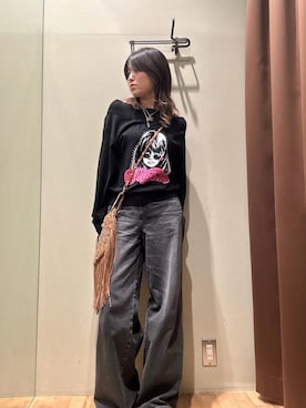 「HYSTERIC GLAMOUR（ヒステリックグラマー）のロゴスタッズ フリンジミニバッグ（ショルダーバッグ）」を使った、NANAMIさん（レディース・160cm）の秋コーディネート