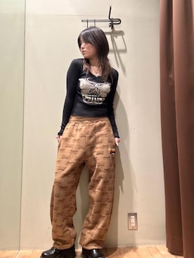 「HYSTERIC GLAMOUR（ヒステリックグラマー）のBAD ASS LOGO柄 スウェットパンツ（その他パンツ）」を使った、NANAMIさん（レディース・160cm）の秋コーディネート