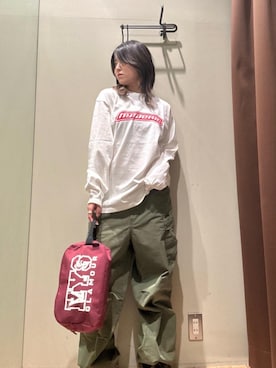 「アイテム（ポーチ）」を使った、NANAMIさん（レディース・160cm）の秋コーディネート