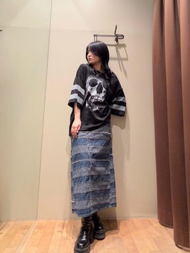 「HYSTERIC GLAMOUR（ヒステリックグラマー）のスクラッチロングデニムスカート（スカート、ブルー系）」を使った、NANAMIさん（レディース・160cm）の春コーディネート