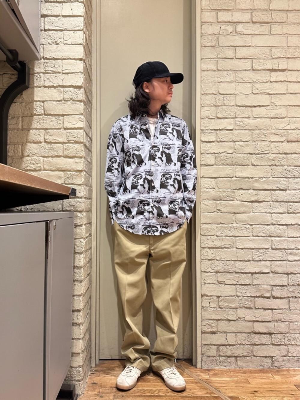 SONIC YOUTH/GOO SCRATCH柄 レギュラーカラーシャツを使ったメンズ人気