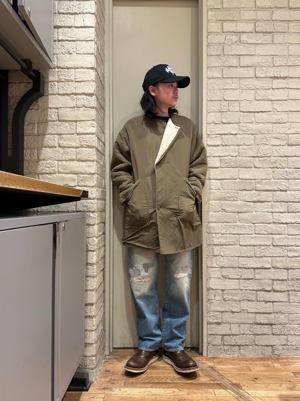 「ヒステリックグラマー、HYSTERIC GLAMOUR」｜「HYSTERIC GLAMOURのCSR加工 60’S XXストレートデニムパンツ（デニムパンツ、ブルー系）」を使った、Mitsuさん（メンズ・170cm）の冬コーディネートの1枚目の写真