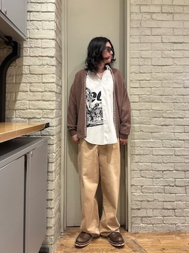 「アイテム（カーディガン/ボレロ、ブラウン系）」を使った、Mitsuさん（メンズ・170cm）の冬コーディネート