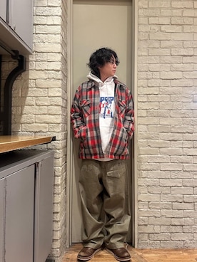 「アイテム（ブルゾン、レッド系）」を使った、Mitsuさん（メンズ・170cm）の秋コーディネート