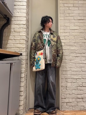 「HYSTERIC GLAMOUR（ヒステリックグラマー）のアイテム（ショルダーバッグ）」を使った、Mitsuさん（メンズ・170cm）の秋コーディネート