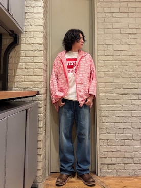 「HYSTERIC GLAMOUR（ヒステリックグラマー）のWAP加工 バギーストレートパンツ（デニムパンツ、ブルー系）」を使った、Mitsuさん（メンズ・170cm）の春コーディネート