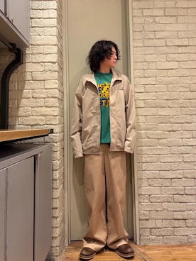 「HYSTERIC GLAMOUR（ヒステリックグラマー）のワイドチノパンツ（その他パンツ、ベージュ系）」を使った、Mitsuさん（メンズ・170cm）の春コーディネート