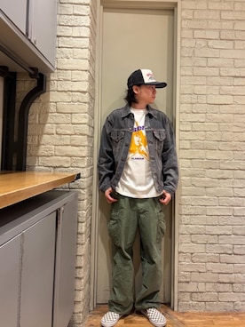 「HYSTERIC GLAMOUR（ヒステリックグラマー）の6ポケットカーゴパンツ（カーゴパンツ、グリーン系）」を使った、Mitsuさん（メンズ・170cm）の夏コーディネート