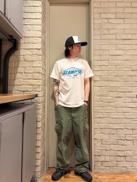 「HYSTERIC GLAMOUR（ヒステリックグラマー）の6ポケットカーゴパンツ（カーゴパンツ、グリーン系）」を使った、Mitsuさん（メンズ・170cm）の夏コーディネート