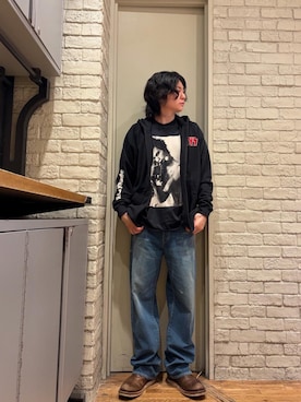 「HYSTERIC GLAMOUR（ヒステリックグラマー）のWAP加工 バギーストレートパンツ（デニムパンツ、ブルー系）」を使った、Mitsuさん（メンズ・170cm）の夏コーディネート