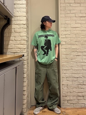 「HYSTERIC GLAMOUR（ヒステリックグラマー）の6ポケットカーゴパンツ（カーゴパンツ、グリーン系）」を使った、Mitsuさん（メンズ・170cm）の夏コーディネート
