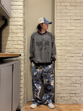「HYSTERIC GLAMOUR（ヒステリックグラマー）のカーゴパンツ（カーゴパンツ、ブルー系）」を使った、Mitsuさん（メンズ・170cm）の秋コーディネート