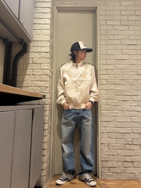 「HYSTERIC GLAMOUR（ヒステリックグラマー）のルーズストレートデニムパンツ（デニムパンツ、ブルー系）」を使った、Mitsuさん（メンズ・170cm）の秋コーディネート