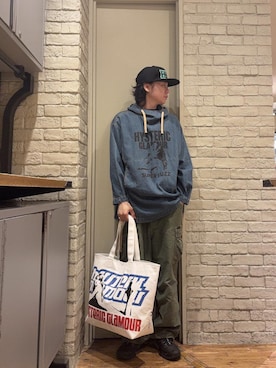 「HYSTERIC GLAMOUR（ヒステリックグラマー）の6ポケットカーゴパンツ（カーゴパンツ、グリーン系）」を使った、Mitsuさん（メンズ・170cm）の秋コーディネート