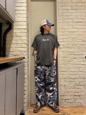 「HYSTERIC GLAMOUR（ヒステリックグラマー）のFUZZ MASTER Tシャツ（Tシャツ/カットソー、ブラック系）」を使った、Mitsuさん（メンズ・170cm）の秋コーディネート