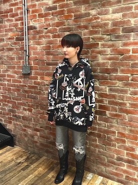 「HYSTERIC GLAMOUR（ヒステリックグラマー）のSNAKE LOOP 8分丈クラッシュデニムパンツ（デニムパンツ）」を使った、AMさん（レディース・151cm）の秋コーディネート