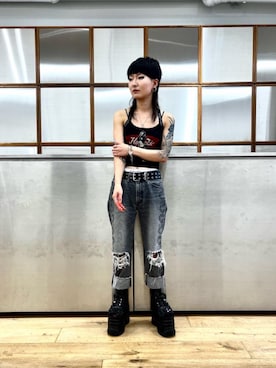「HYSTERIC GLAMOUR（ヒステリックグラマー）のSNAKE LOOP 8分丈クラッシュデニムパンツ（デニムパンツ）」を使った、AMさん（レディース・151cm）の夏コーディネート
