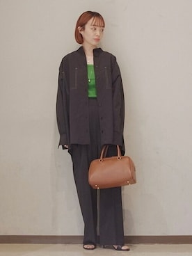 「ビッグシャツ」｜「アイテム（アクセサリー）」を使った、駒谷さん（レディース・160cm）の夏コーディネート
