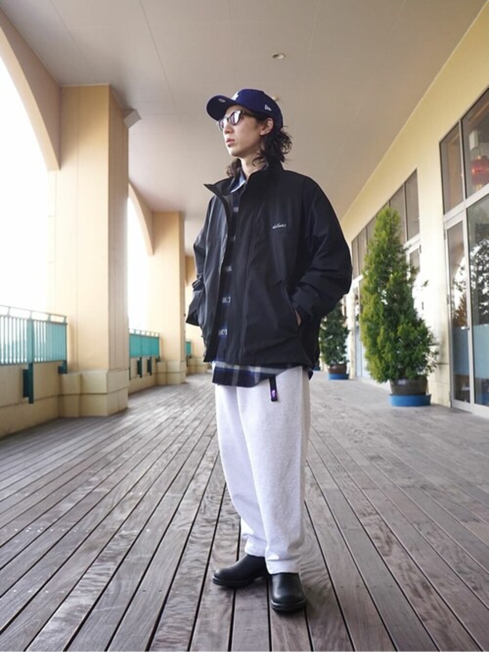 「ミリタリー、gold、WILDTHINGS、ナイロンジャケット、THE NORTH FACE、THE NORTH FACE PURPLE LABEL、きれいめカジュアル、春コーデ、blundstone、JULIUS TART OPTICAL」｜「WILD THINGSのWILD THINGS / ワイルドシングス：【ONLYARK】 別注 Military jacket：ONLYARK-0-1012[AST]（ナイロンジャケット、ブラック系）」を使った、ARKnets STAFFさん（メンズ・168cm）の春コーディネートの1枚目の写真