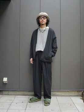 「GOLD（ゴールド）のアイテム（その他パンツ）」を使った、ARKnets STAFFさん（メンズ・175cm）の春コーディネート