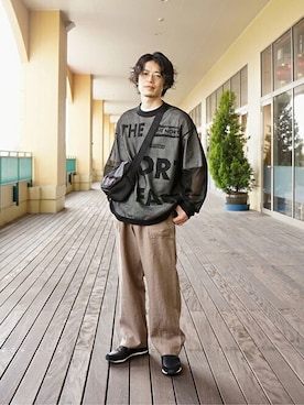 「ARKnets」｜「アイテム（パンツ）」を使った、ARKnets STAFFさん（メンズ・170cm）の春コーディネート