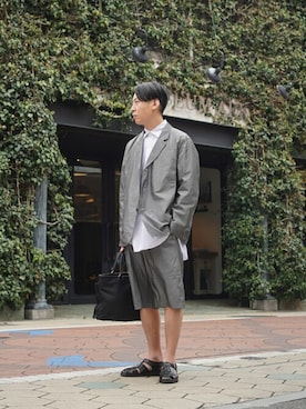 「GOLD（ゴールド）のアイテム（その他パンツ）」を使った、ARKnets STAFFさん（メンズ・170cm）の春コーディネート