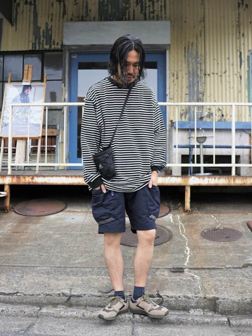 「ボーダー、ボーダートップス、COMFY OUTDOOR GARMENT、BALLAST ARK、カットソー長袖」｜「BALLAST ARKのBALLAST ARK / バラストアーク：BIG SIZE BORDER L/S TEE：BA05-T004[AST]（Tシャツ/カットソー、ブラック系）」を使った、ARKnets STAFFさん（メンズ・178cm）の春コーディネートの1枚目の写真