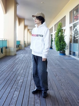 「WP（ダブリューピー）のアイテム（パーカー）」を使った、ARKnets STAFFさん（メンズ・170cm）の夏コーディネート